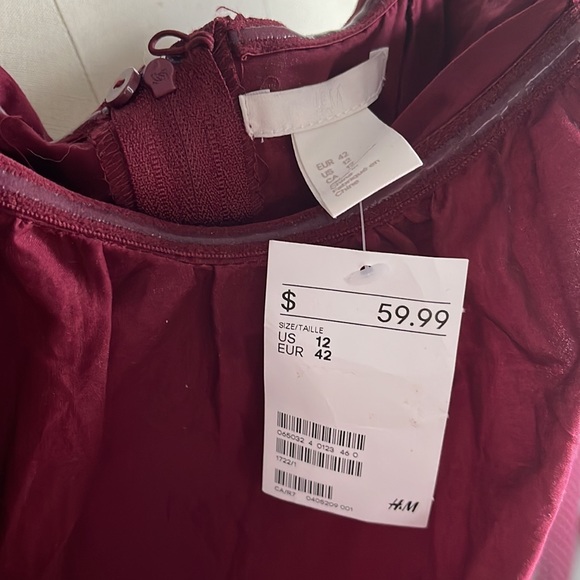 H&M Burgundy Strapless Scallop Embroidered Romper Size 12 - Picture 12 of 12
